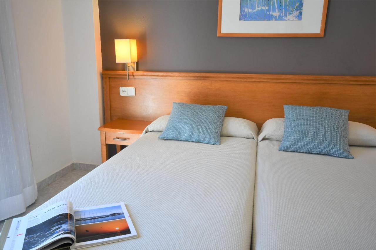 Hostal Mallorca سان أنطونيو المظهر الخارجي الصورة