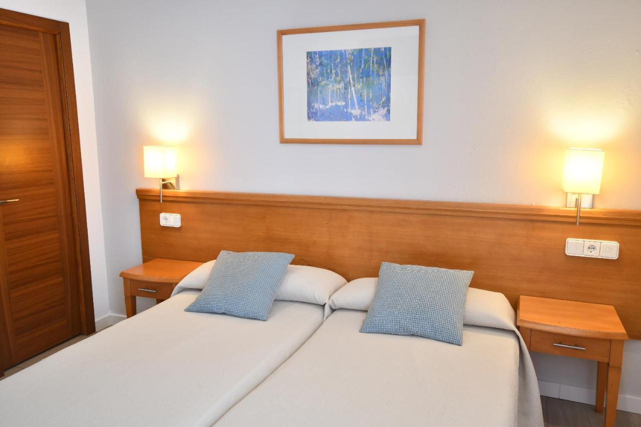Hostal Mallorca سان أنطونيو المظهر الخارجي الصورة