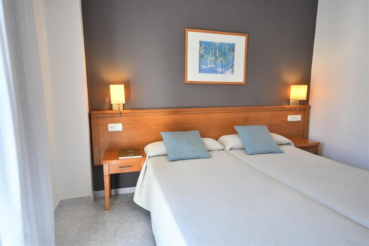 Hostal Mallorca سان أنطونيو المظهر الخارجي الصورة