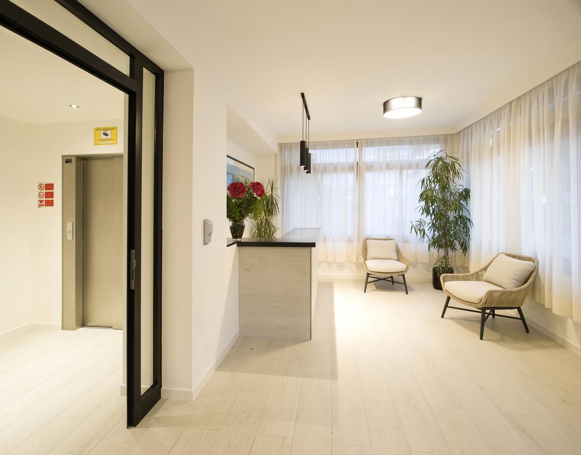 Hostal Mallorca سان أنطونيو المظهر الخارجي الصورة
